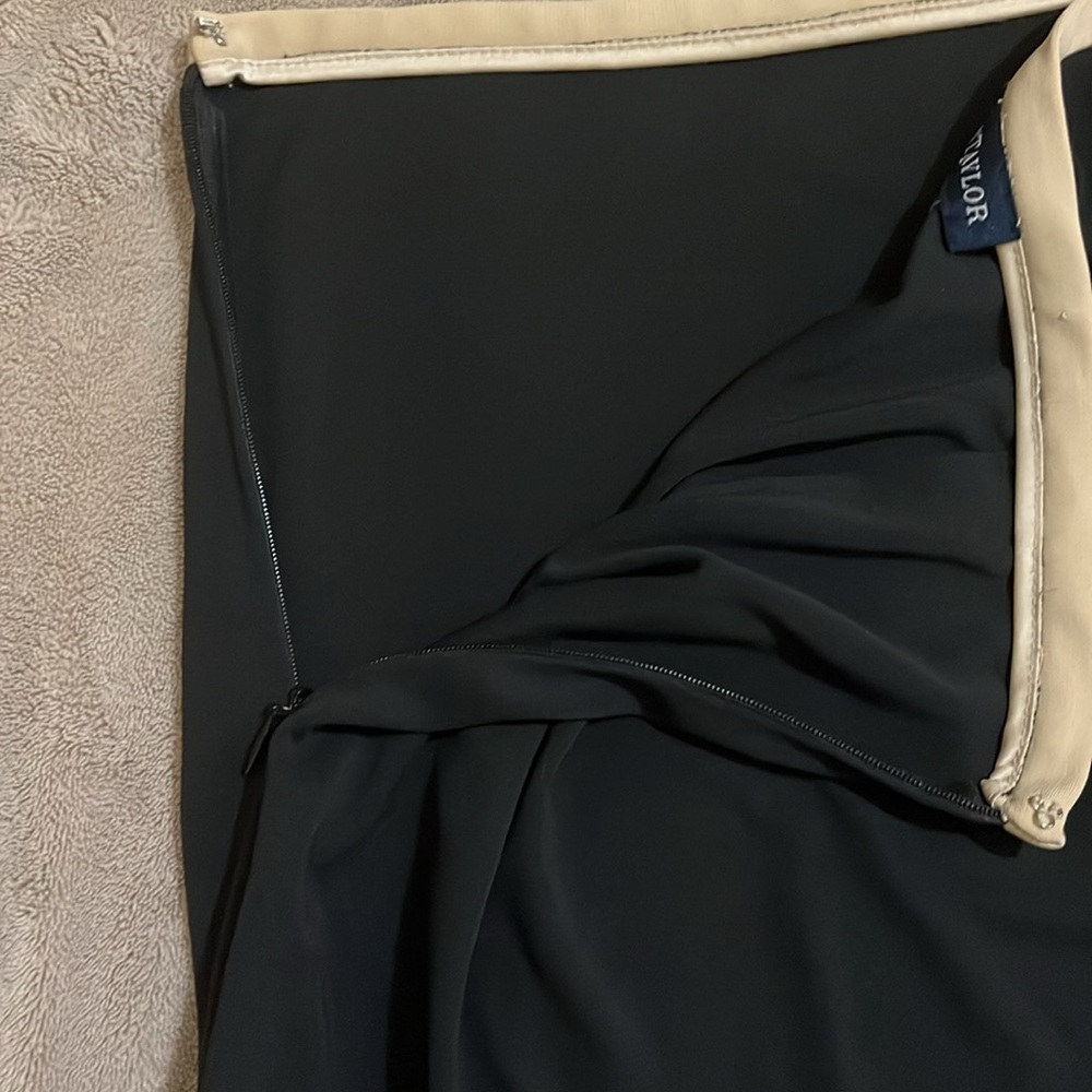 Ann Taylor Black A-Line Skirt size 6 - Picture 5 of 6